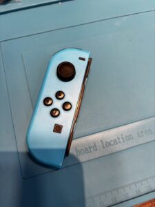 Nintendo switch　Joy-Conの左スティック