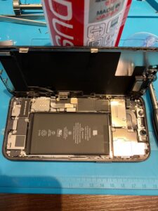 iPhone12